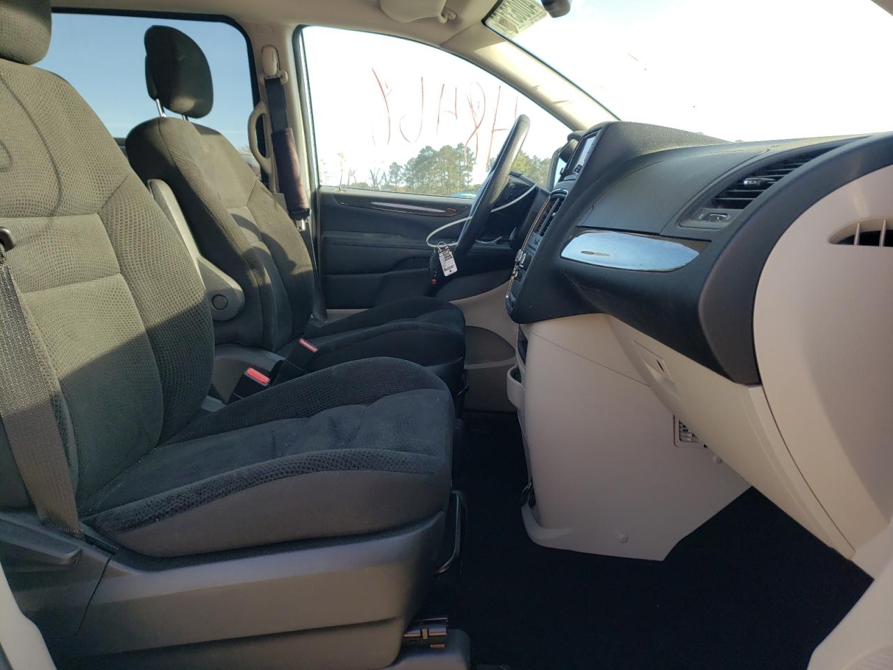 Photo 5 from auction – 2020 DODGE GRAND CARA with VIN 2C4RDGBGXLR155583