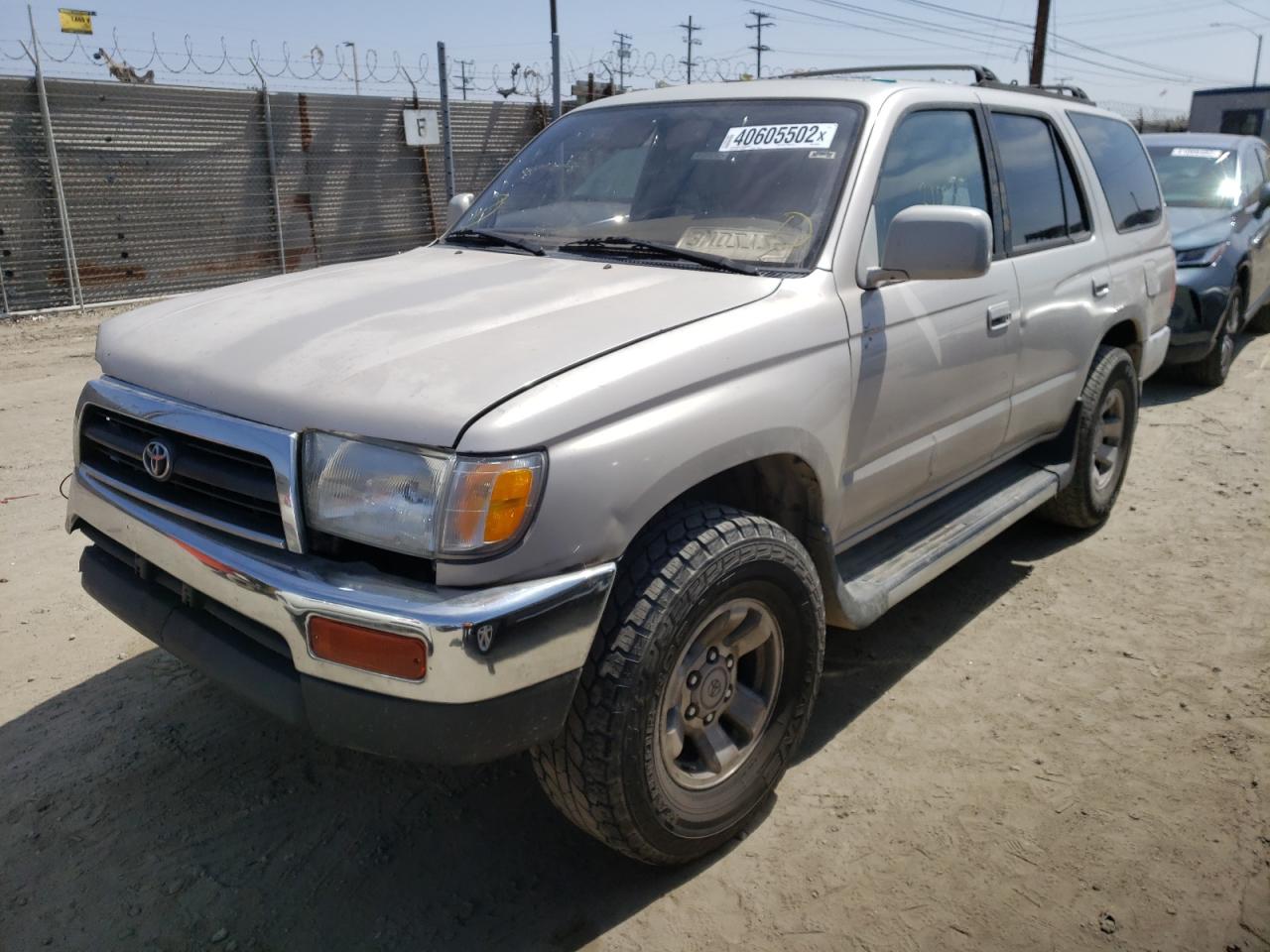 Photo 2 from auction – 1997 TOYOTA 4RUNNER SR with VIN JT3GN86R9V0051982