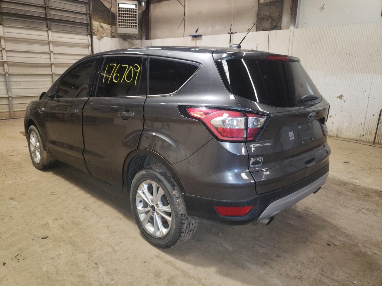 Photo 3 from auction – 2017 FORD ESCAPE SE with VIN 1FMCU0GD1HUC54150