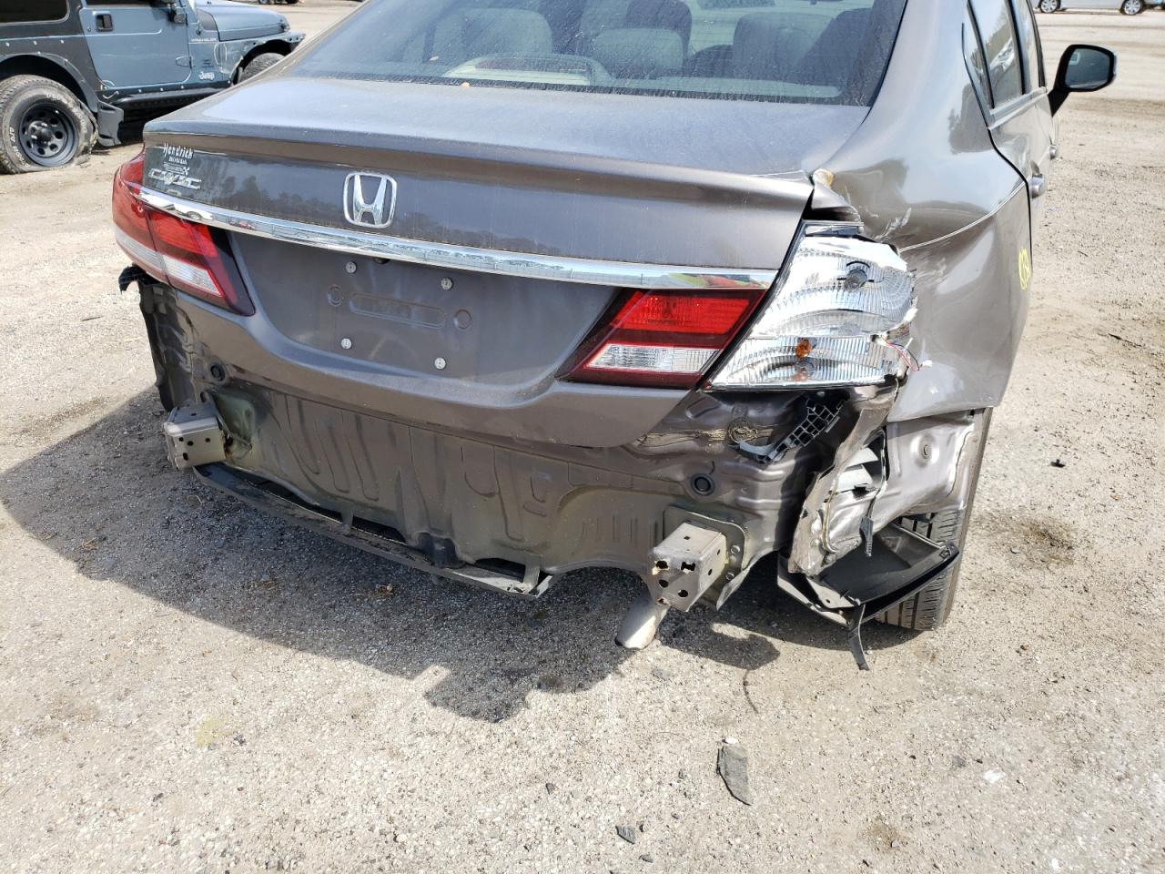 Photo 9 from auction – 2013 HONDA CIVIC LX with VIN 2HGFB2F53DH577739