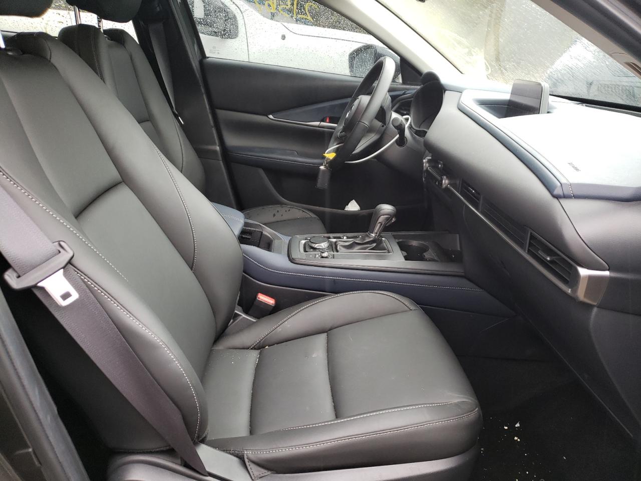 Photo 5 from auction – 2020 MAZDA CX-30 SELE with VIN 3MVDMBCL1LM133616