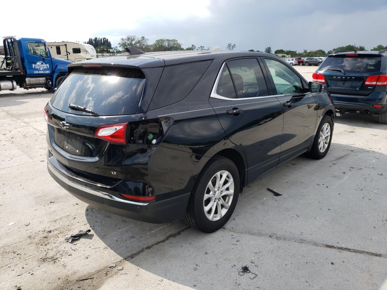 Photo 4 from auction – 2018 CHEVROLET EQUINOX LT with VIN 2GNAXJEV7J6155767
