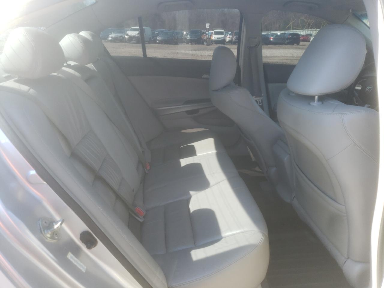 Photo 6 from auction – 2008 HONDA ACCORD EXL with VIN JHMCP26848C065749