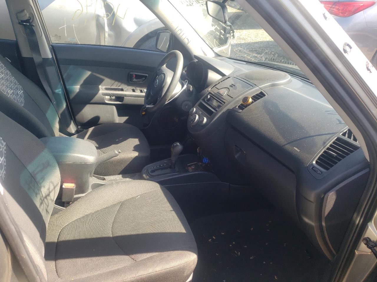 Photo 5 from auction – 2010 KIA SOUL + with VIN KNDJT2A26A7042740