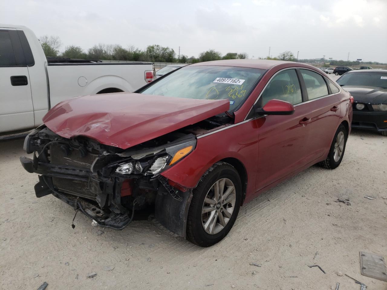 Photo 2 from auction – 2016 HYUNDAI SONATA SE with VIN 5NPE24AF5GH324889