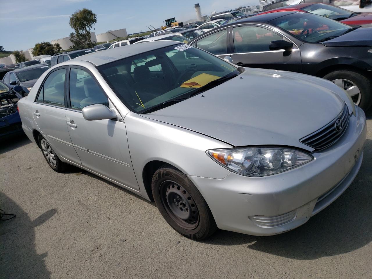 Photo 1 from auction – 2005 TOYOTA CAMRY with VIN 4T1BE32KX5U562607