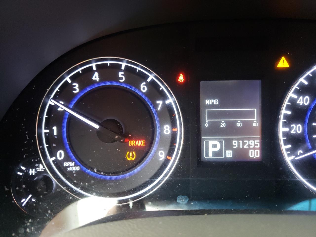 Photo 8 from auction – 2015 INFINITI Q40 with VIN JN1CV6AR7FM651127