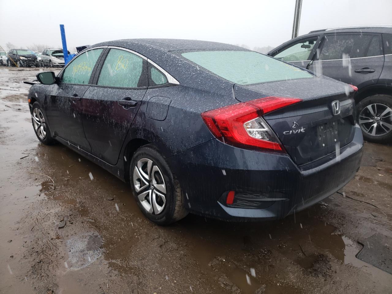 Photo 3 from auction – 2017 HONDA CIVIC LX with VIN 19XFC2F59HE063553