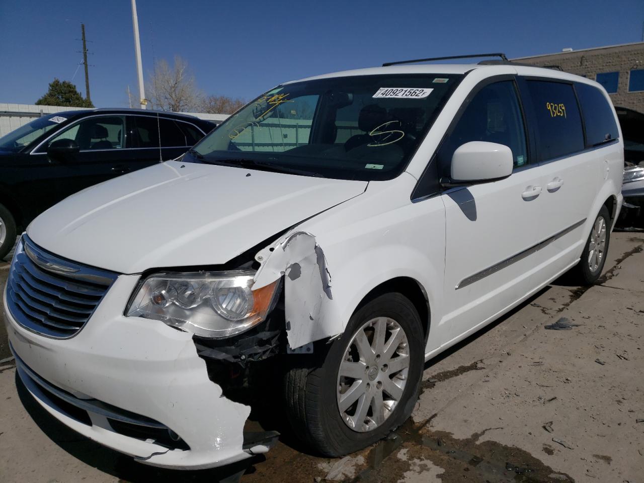 Photo 2 from auction – 2014 CHRYSLER TOWN & COU with VIN 2C4RC1BG6ER363818