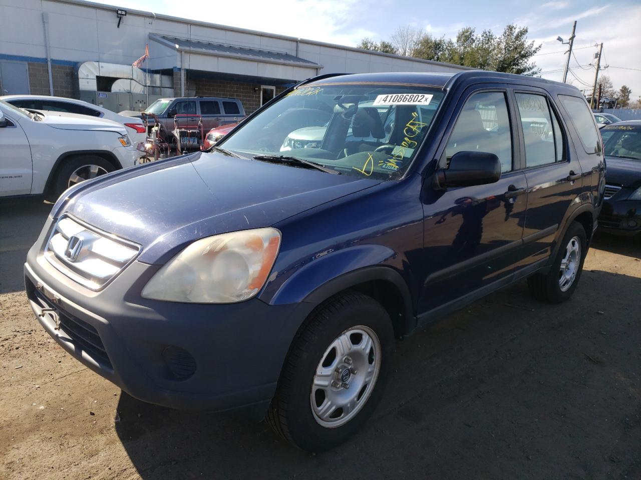 Photo 2 from auction – 2005 HONDA CR-V with VIN SHSRD78595U306975