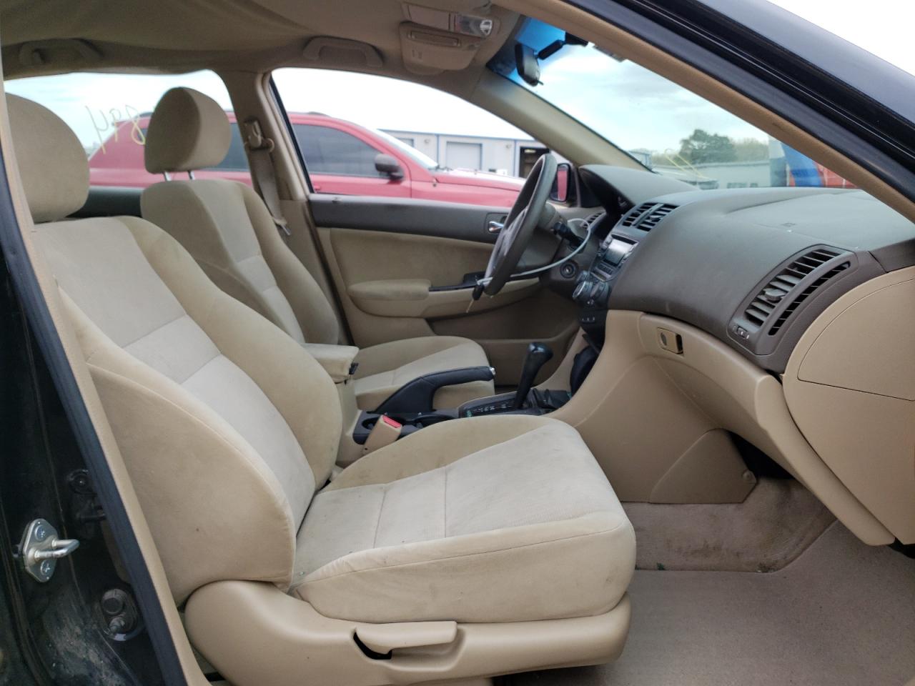 Photo 5 from auction – 2004 HONDA ACCORD with VIN 3HGCM56314G710785