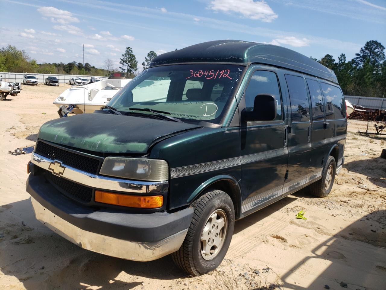 Photo 2 from auction – 2003 CHEVROLET EXPRESS G1 with VIN 1GBFG15T331235235