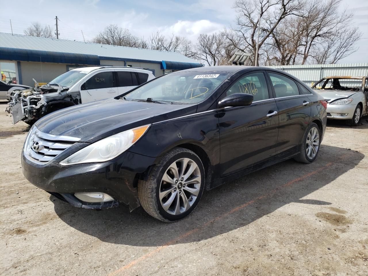Photo 2 from auction – 2012 HYUNDAI SONATA SE with VIN 5NPEC4AC8CH492121