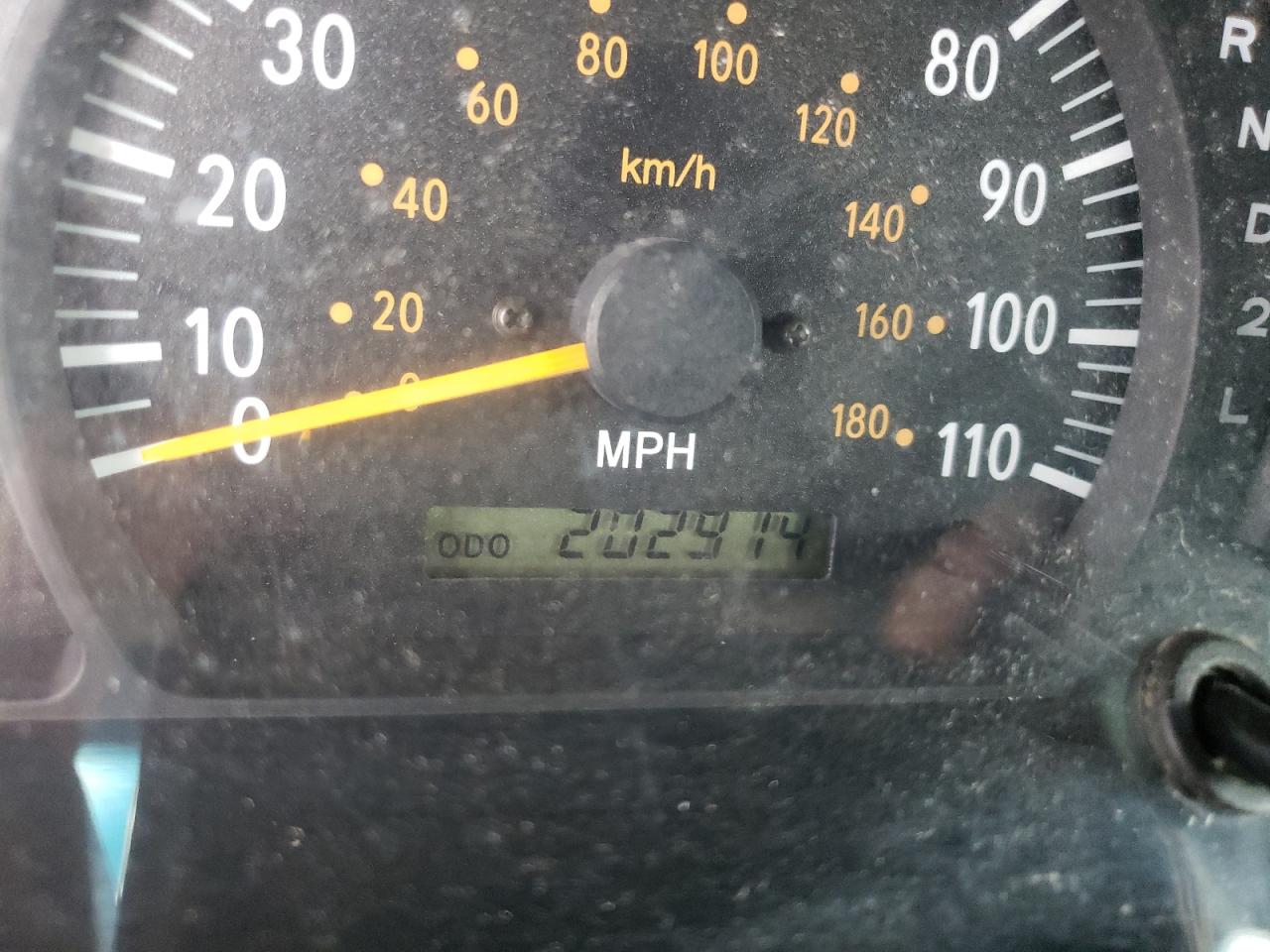 Photo 8 from auction – 2004 TOYOTA TUNDRA DOU with VIN 5TBDT44104S460239