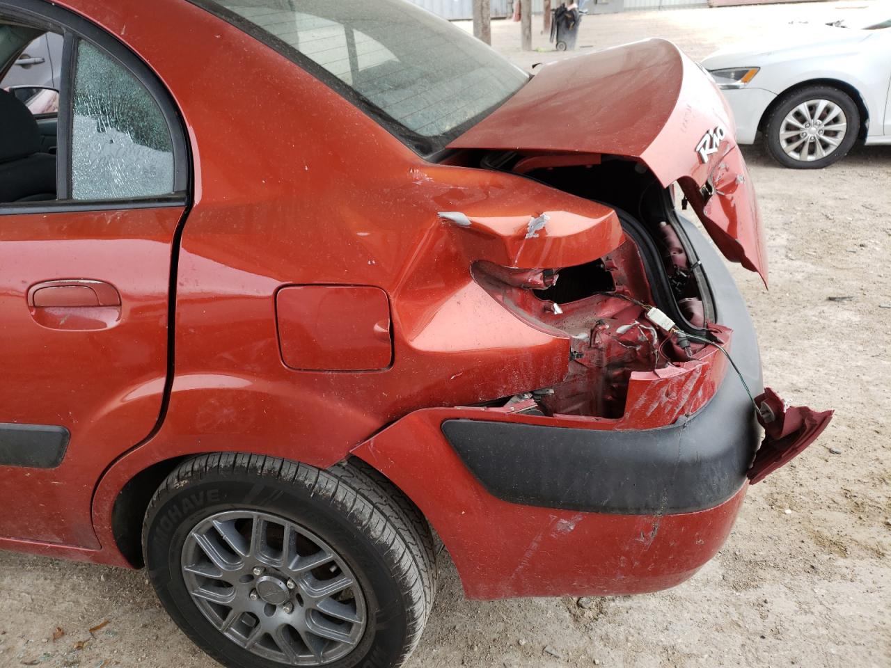 Foto 9 de la subasta – 2009 KIA RIO BASE con VIN KNADE223X96512037