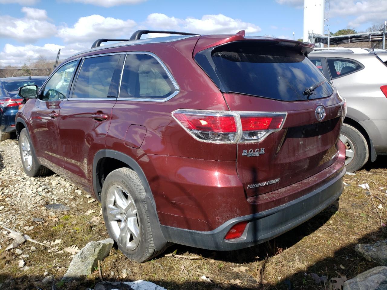 Photo 3 from auction – 2016 TOYOTA HIGHLANDER with VIN 5TDDKRFH1GS343713