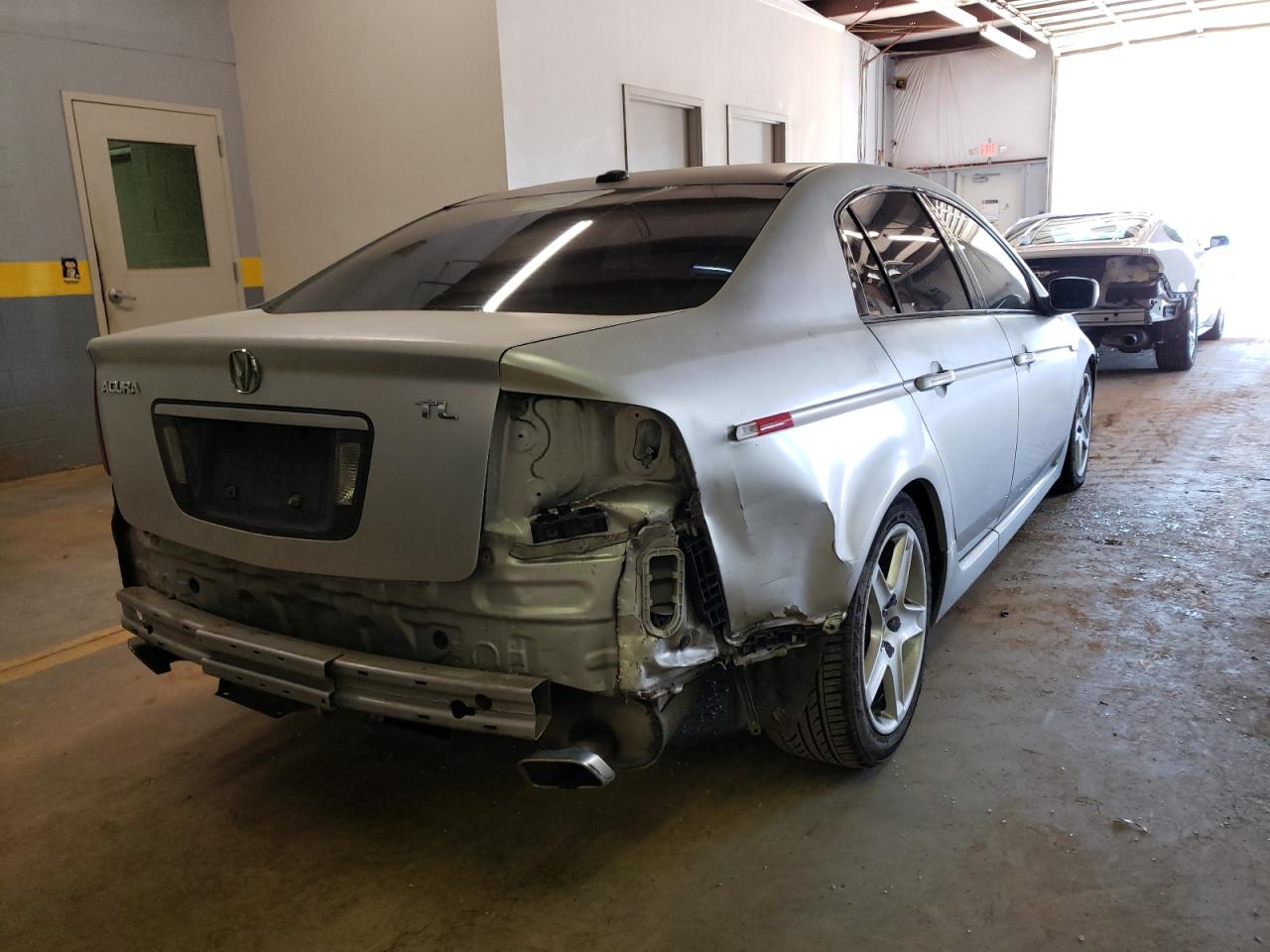 Photo 4 from auction – 2006 ACURA 3.2TL with VIN 19UUA66236A008351