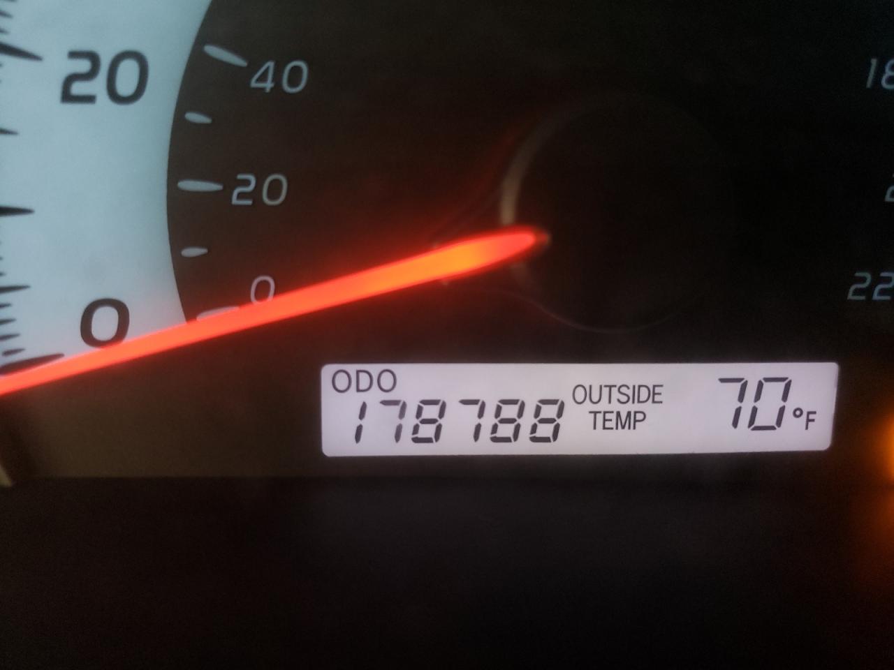 Photo 8 from auction – 2011 TOYOTA CAMRY BASE with VIN 4T1BF3EK0BU760262