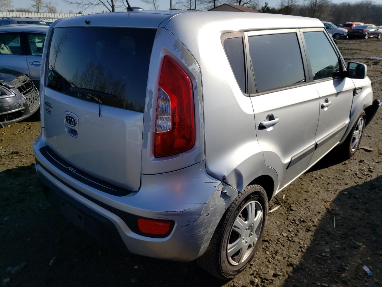 Фото 4 с аукциона – 2012 KIA SOUL с VIN KNDJT2A51C7415907