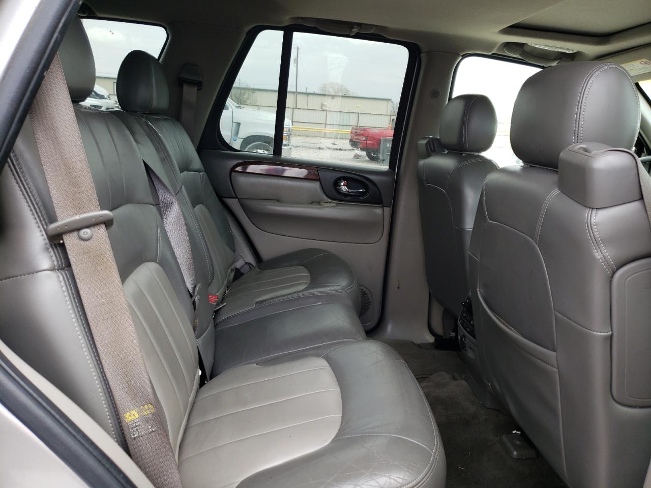 Photo 6 from auction – 2004 GMC ENVOY with VIN 1GKDS13S742135926