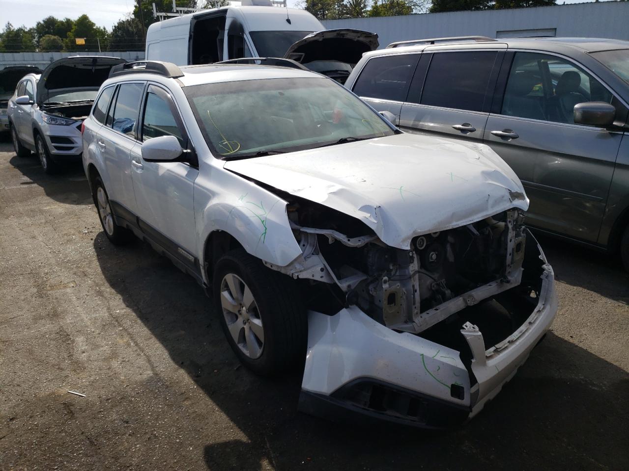 SUBARU OUTBACK 3. 2011 with VIN 4S4BRDLC7B2403911 - Photo from auction