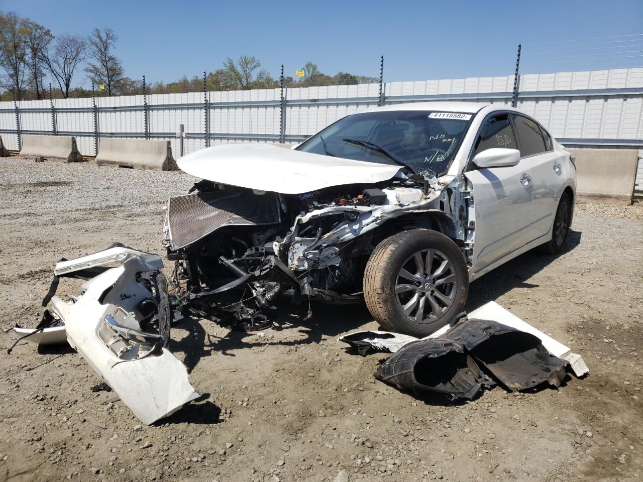 Photo 2 from auction – 2015 NISSAN ALTIMA 2.5 with VIN 1N4AL3AP2FN923641