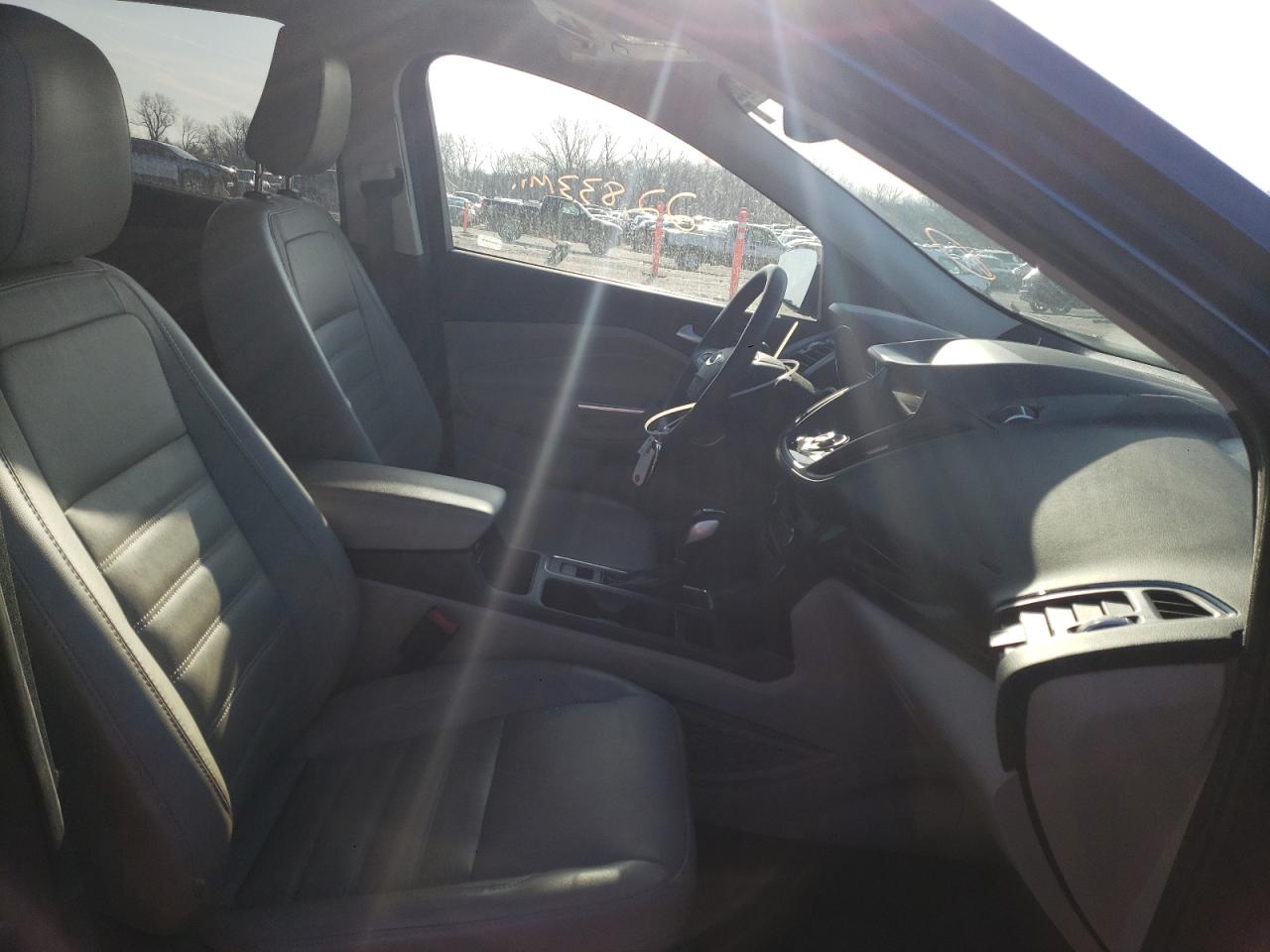 Photo 5 from auction – 2019 FORD ESCAPE TIT with VIN 1FMCU0J99KUC31825