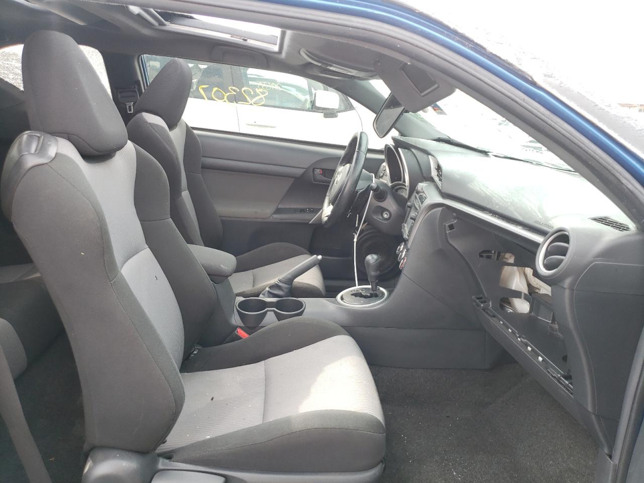 Photo 5 from auction – 2015 TOYOTA SCION TC with VIN JTKJF5C71FJ012663