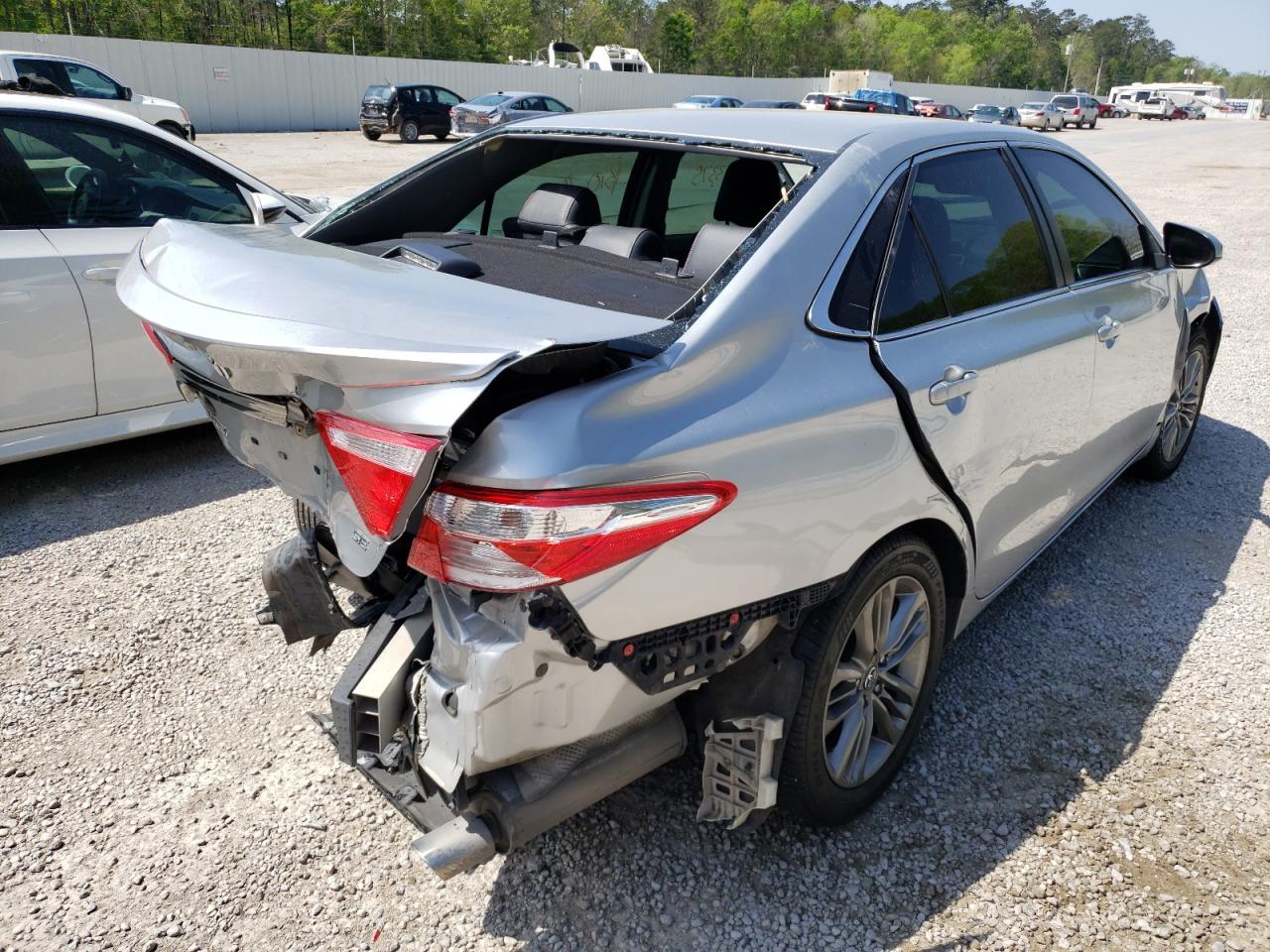 Photo 4 from auction – 2016 TOYOTA CAMRY LE with VIN 4T1BF1FK7GU195874