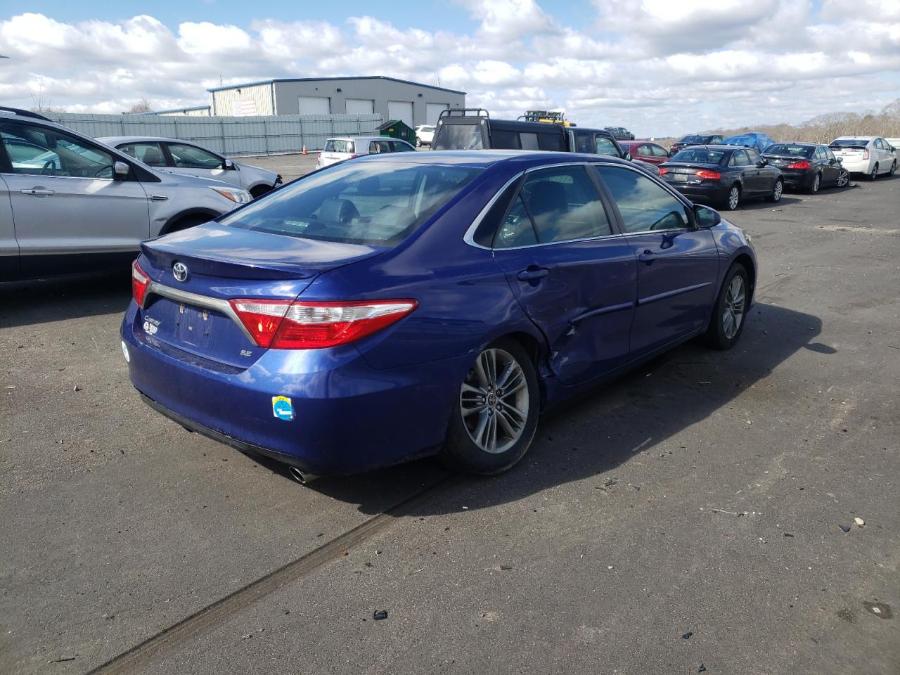 Photo 4 from auction – 2015 TOYOTA CAMRY LE with VIN 4T1BF1FKXFU890123