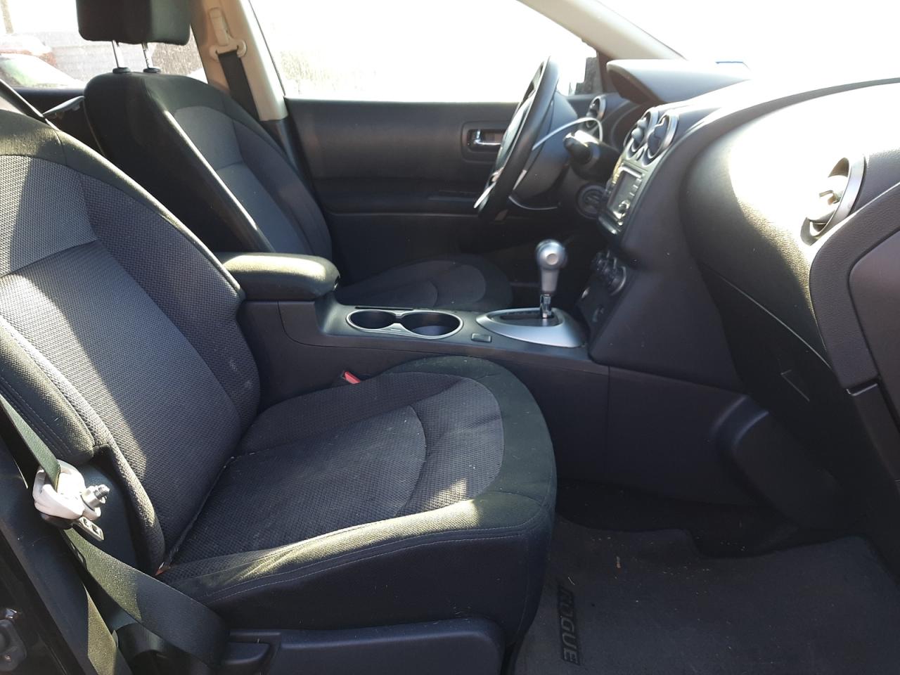 Photo 5 from auction – 2012 NISSAN ROGUE S with VIN JN8AS5MT6CW613200