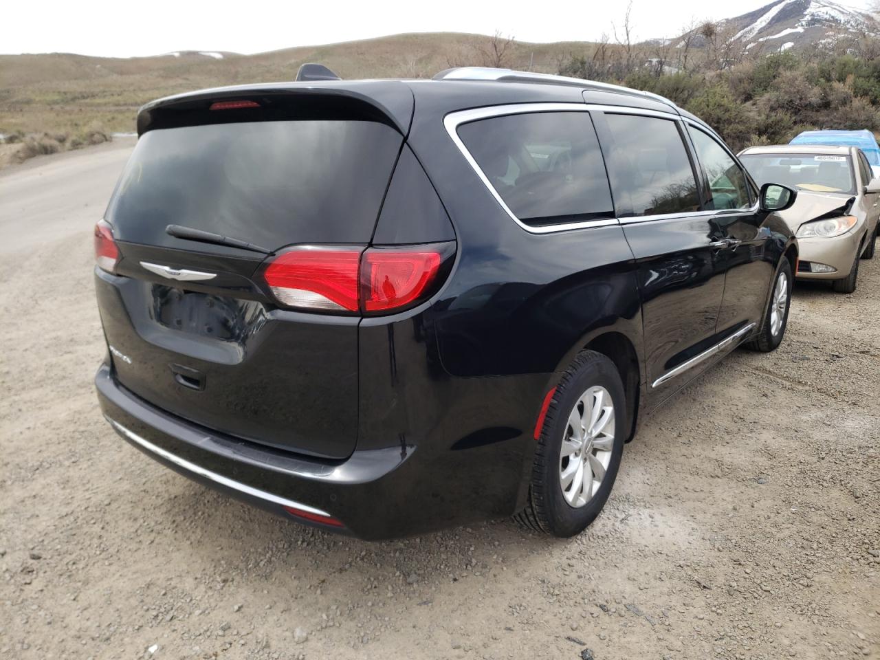 Photo 4 from auction – 2019 CHRYSLER PACIFICA T with VIN 2C4RC1BG1KR651435