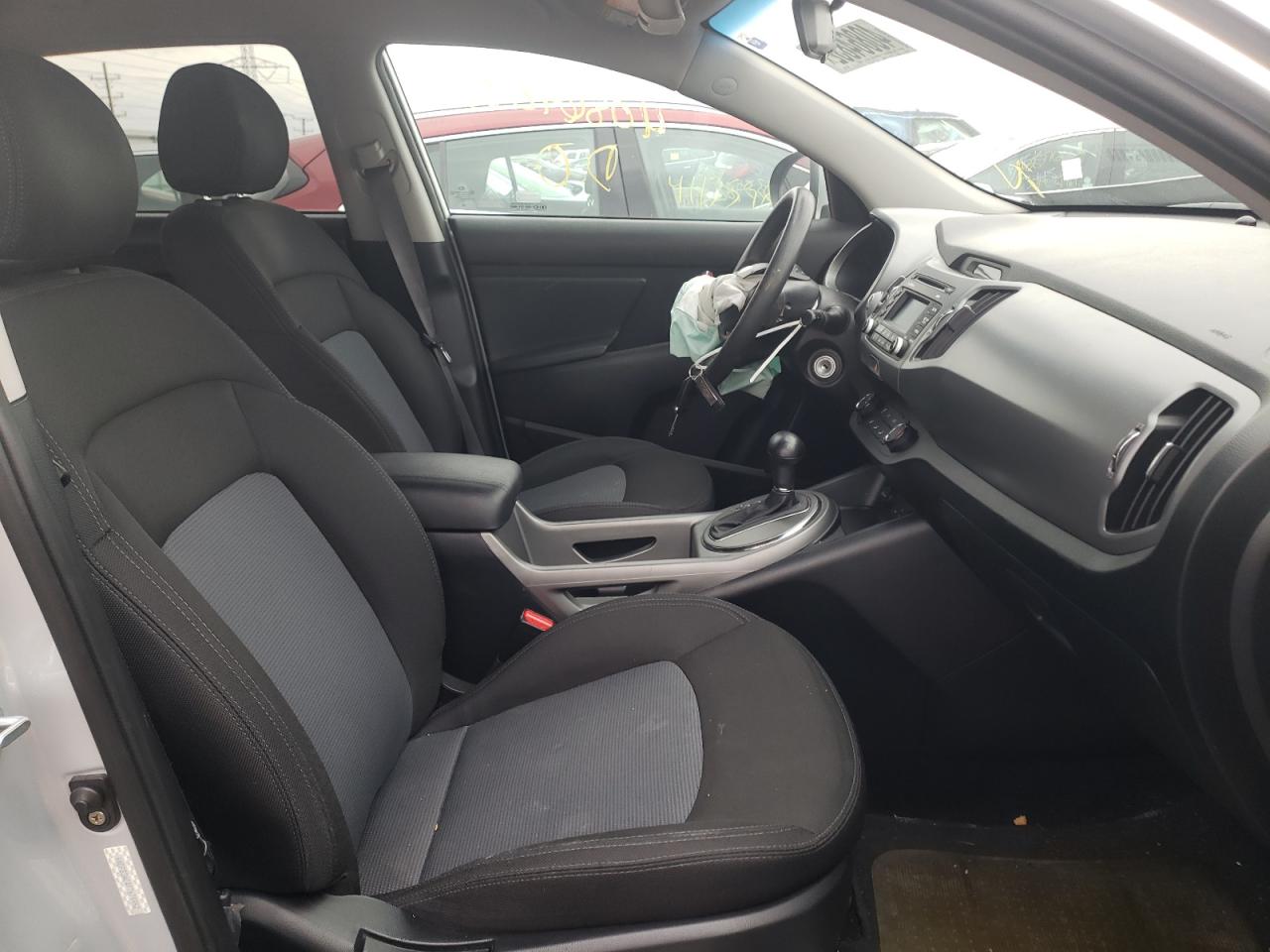Photo 5 from auction – 2015 KIA SPORTAGE L with VIN KNDPB3AC4F7675952