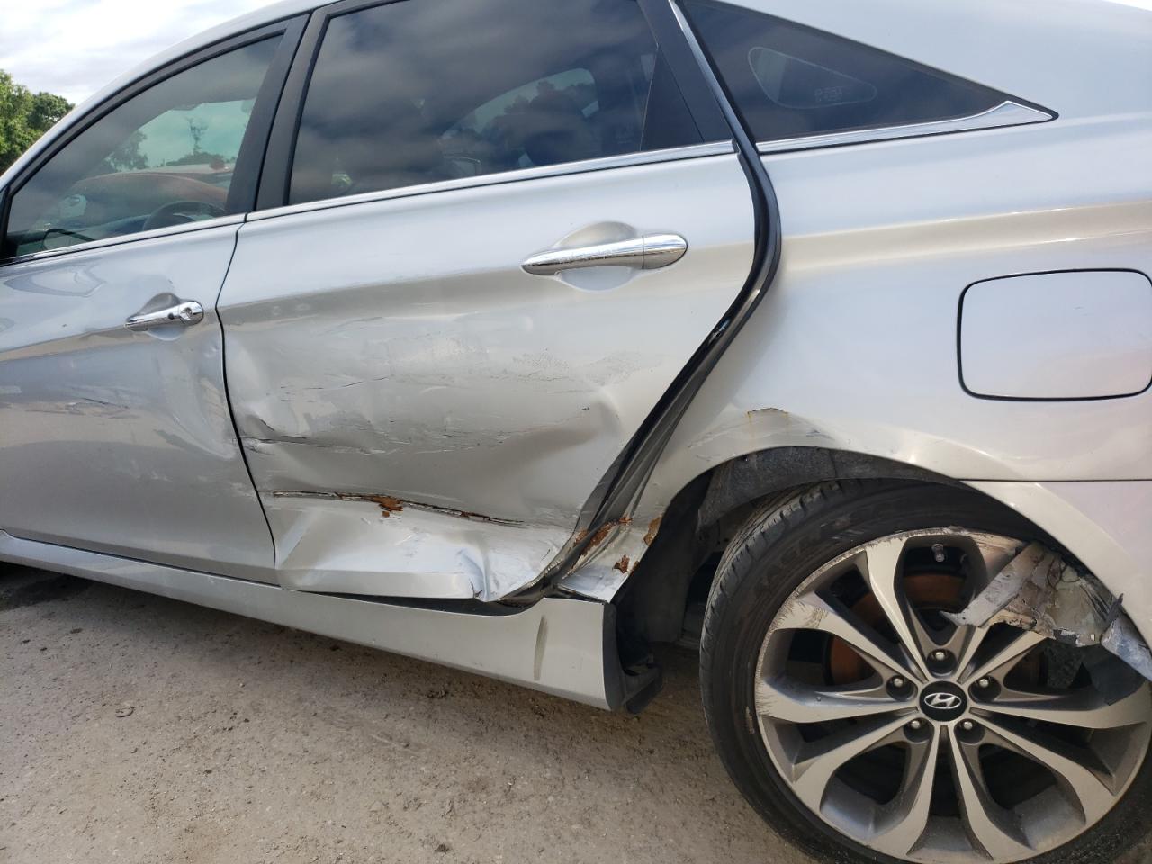 Photo 9 from auction – 2014 HYUNDAI SONATA SE with VIN 5NPEC4AC9EH844612