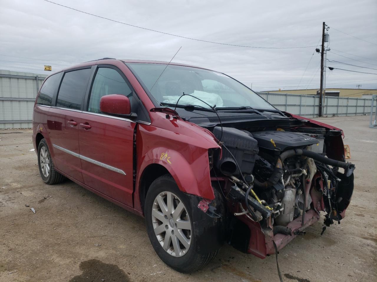 Photo 1 from auction – 2015 CHRYSLER TOWN & COU with VIN 2C4RC1BG0FR730827