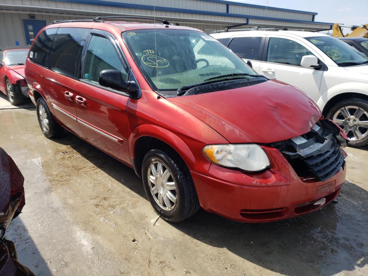 Photo 1 from auction – 2006 CHRYSLER TOWN & COU with VIN 2A4GP54L86R905199