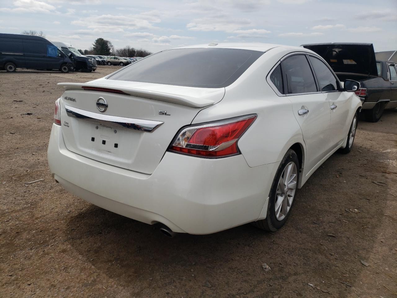 Photo 4 from auction – 2015 NISSAN ALTIMA 2.5 with VIN 1N4AL3AP9FN862529