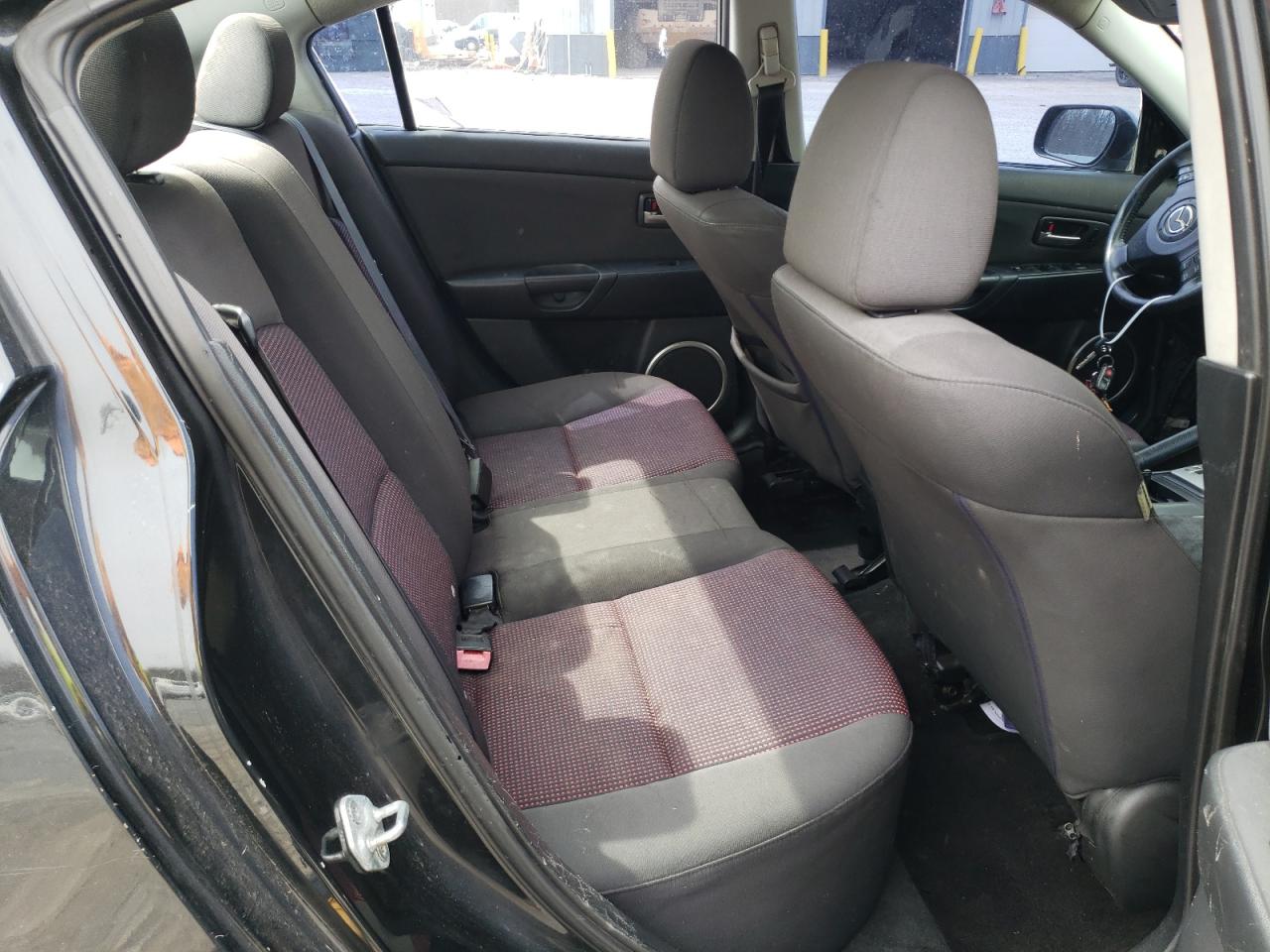 Photo 6 from auction – 2004 MAZDA 3 S with VIN JM1BK323X41100697