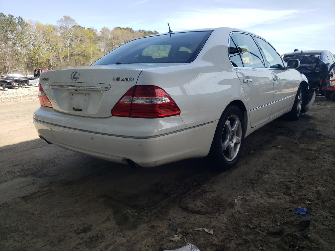 Photo 4 from auction – 2004 LEXUS LS 430 with VIN JTHBN36F340164449