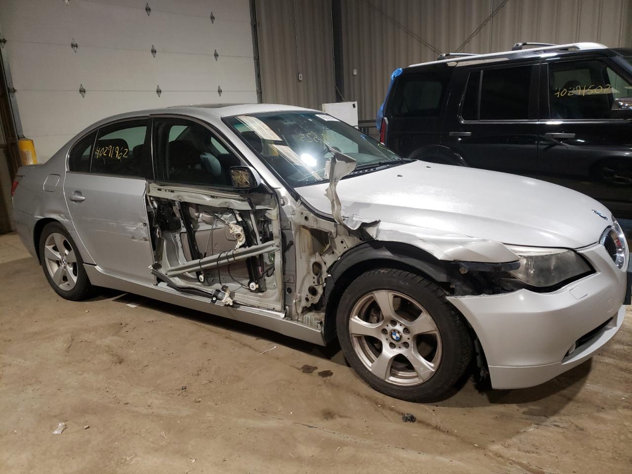 Photo 9 from auction – 2007 BMW 525 XI with VIN WBANF33567CW69926