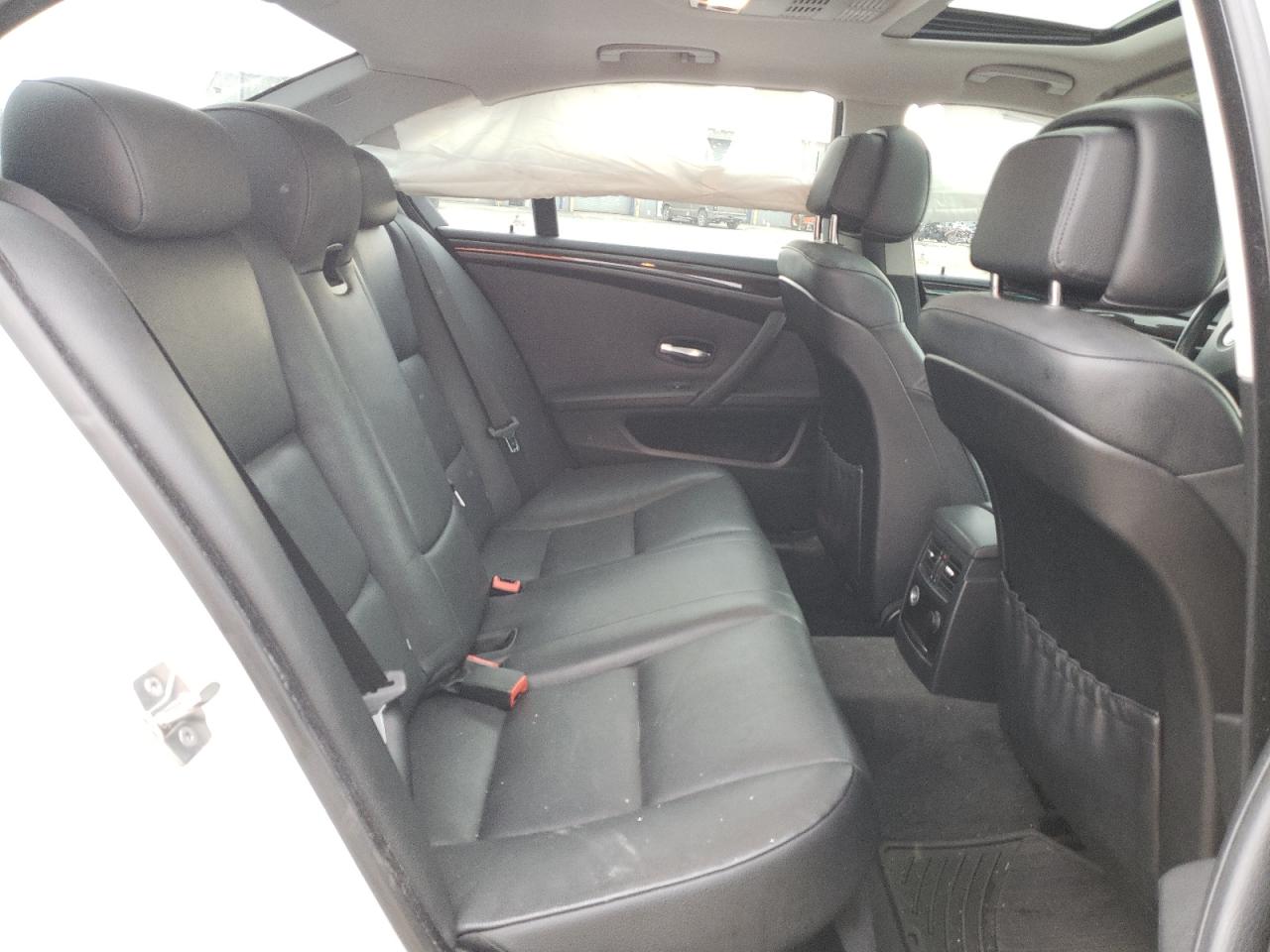 Photo 6 from auction – 2010 BMW 528 I with VIN WBANU5C50AC129268