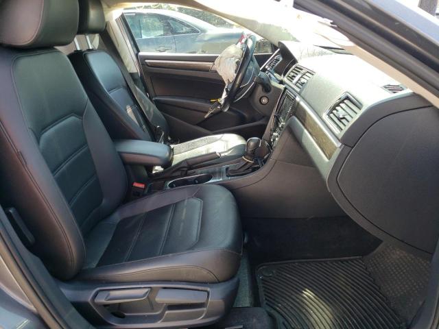 Photo 5 from auction – 2016 VOLKSWAGEN PASSAT SE with VIN 1VWBT7A38GC017264