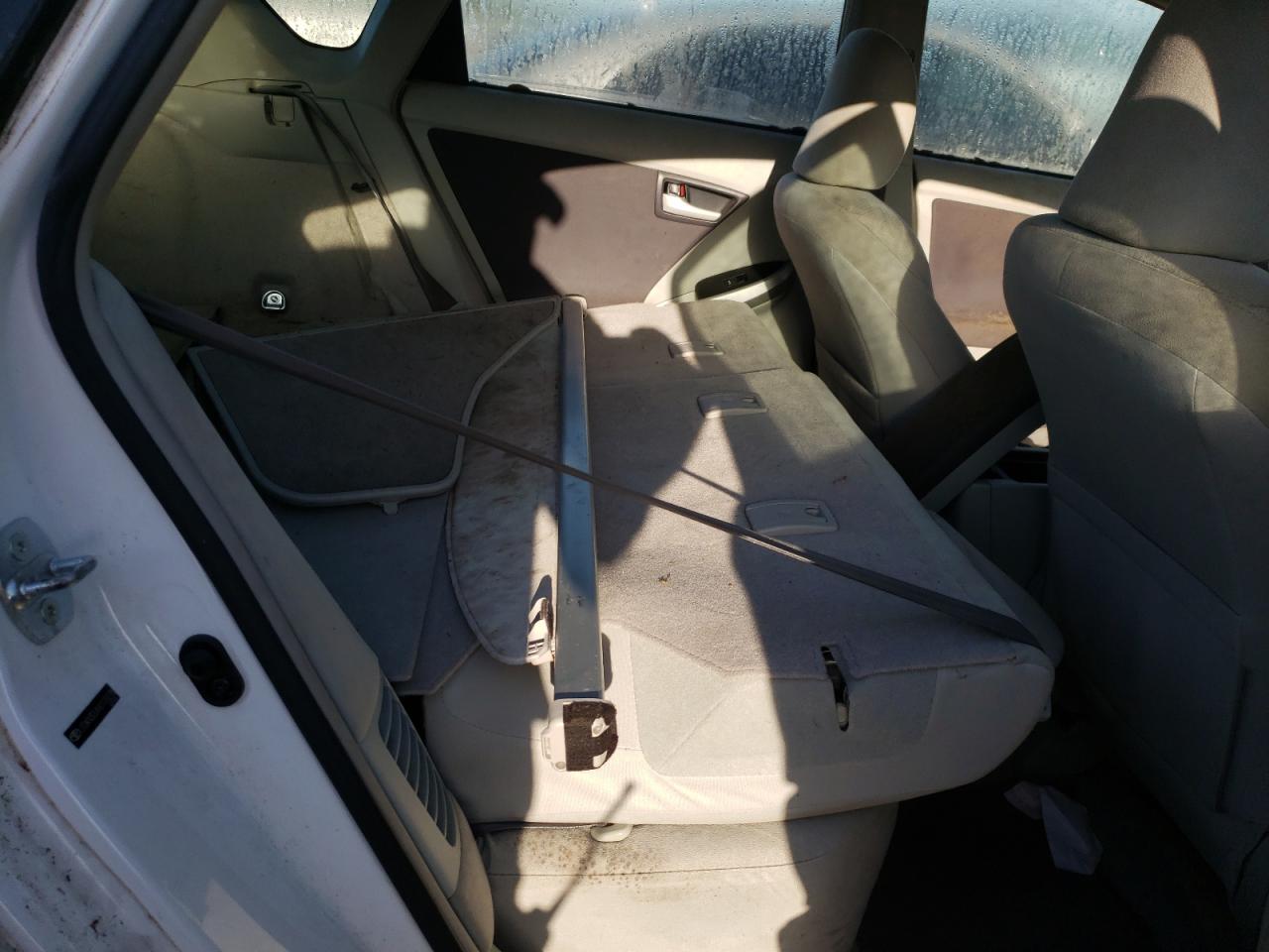 Photo 6 from auction – 2010 TOYOTA PRIUS with VIN JTDKN3DUXA0100276