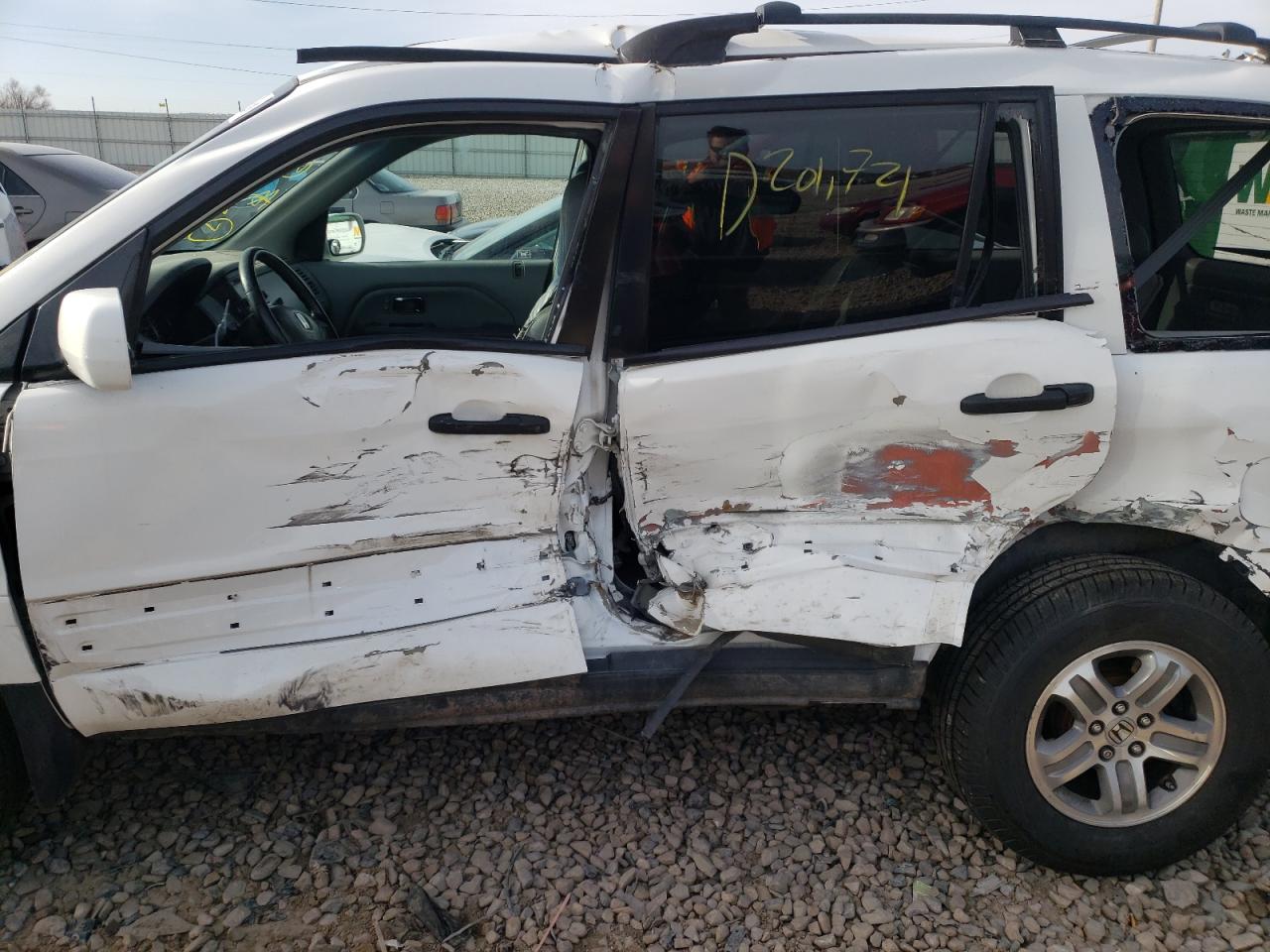 Photo 9 from auction – 2005 HONDA PILOT EXL with VIN 2HKYF18515H524422