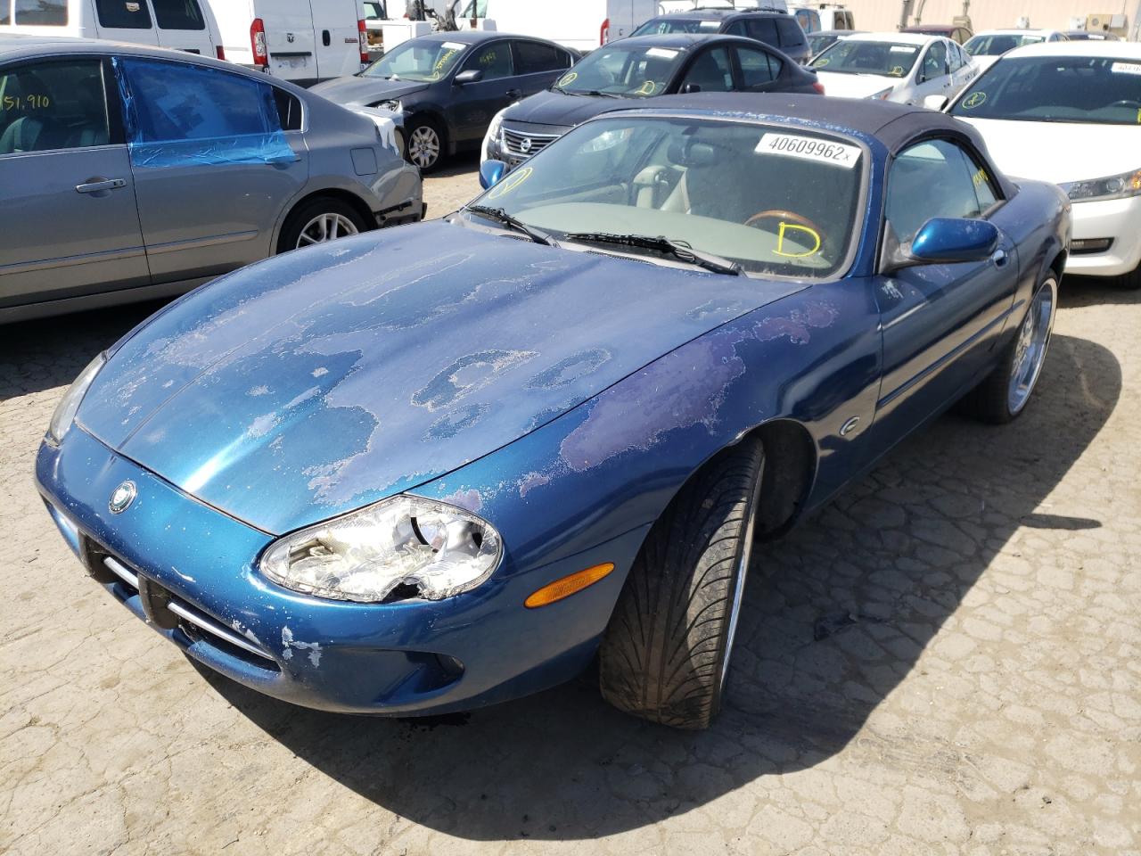 Photo 2 from auction – 1998 JAGUAR XK8 with VIN SAJGX2243WC018992