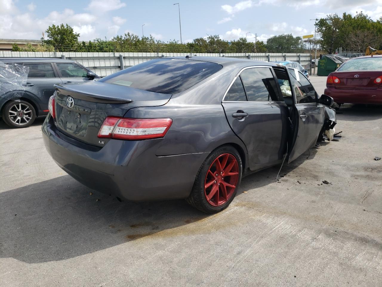 Photo 4 from auction – 2011 TOYOTA CAMRY BASE with VIN 4T1BF3EK5BU716029