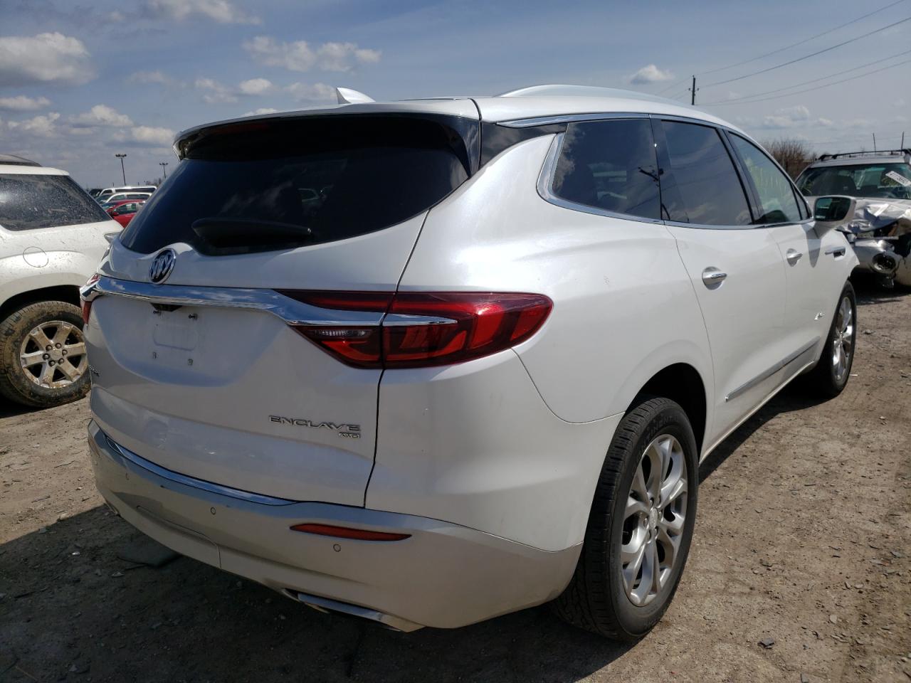 Photo 4 from auction – 2018 BUICK ENCLAVE AV with VIN 5GAEVCKW8JJ207551