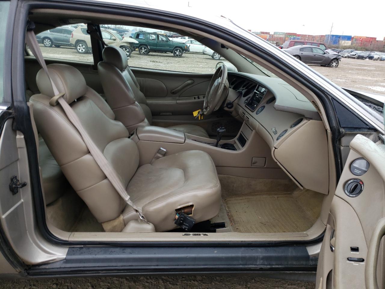 Photo 5 from auction – 1996 BUICK RIVIERA with VIN 1G4GD2215T4702084