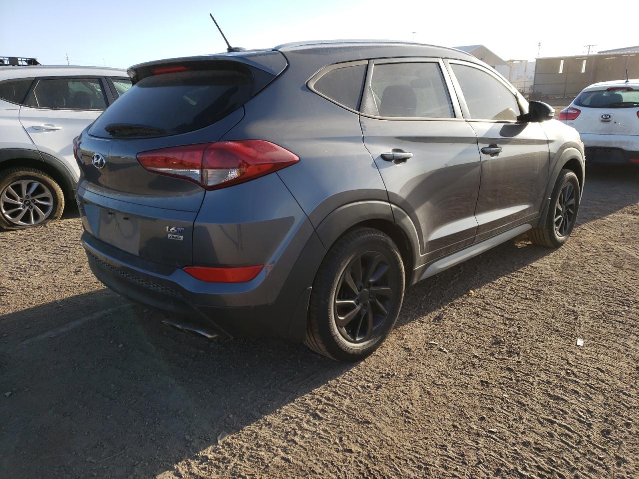 Photo 4 from auction – 2017 HYUNDAI TUCSON LIM with VIN KM8J3CA25HU474765