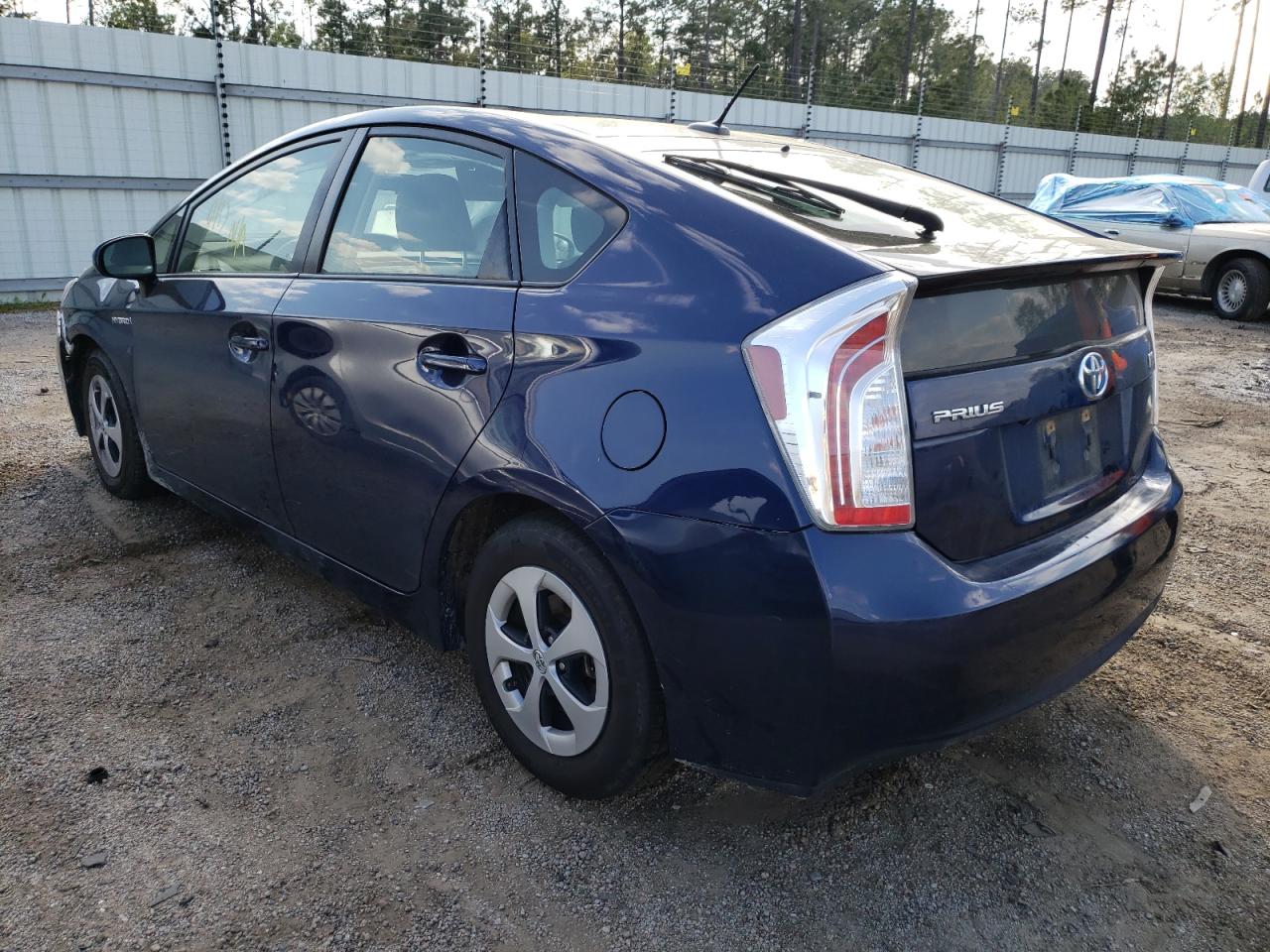 Photo 3 from auction – 2014 TOYOTA PRIUS with VIN JTDKN3DU9E1809121